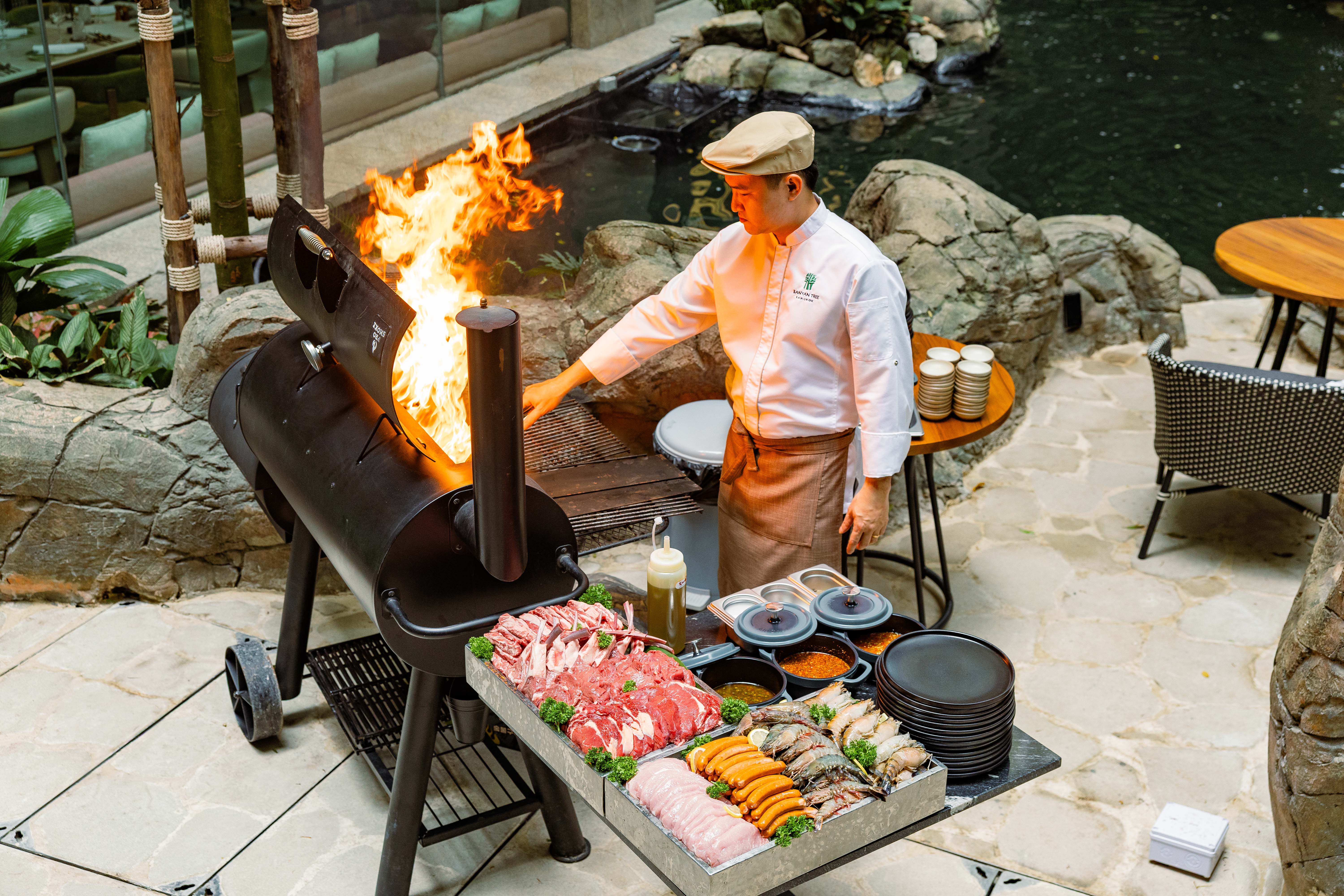 Banyan Tree Bangkok Romsai Dinner Buffet